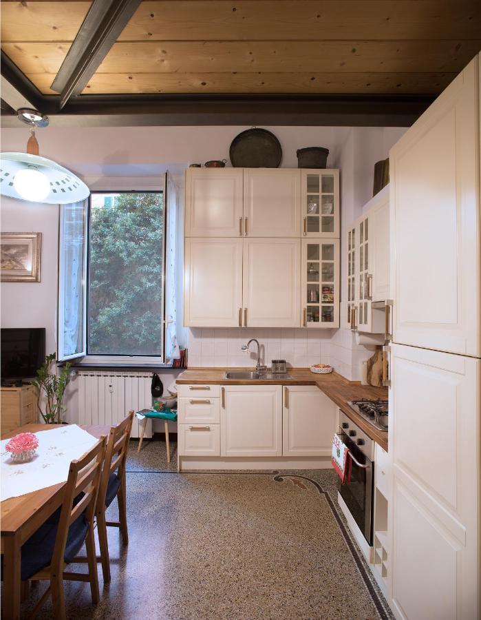 Pesto Guest House เจนัว ภายนอก รูปภาพ